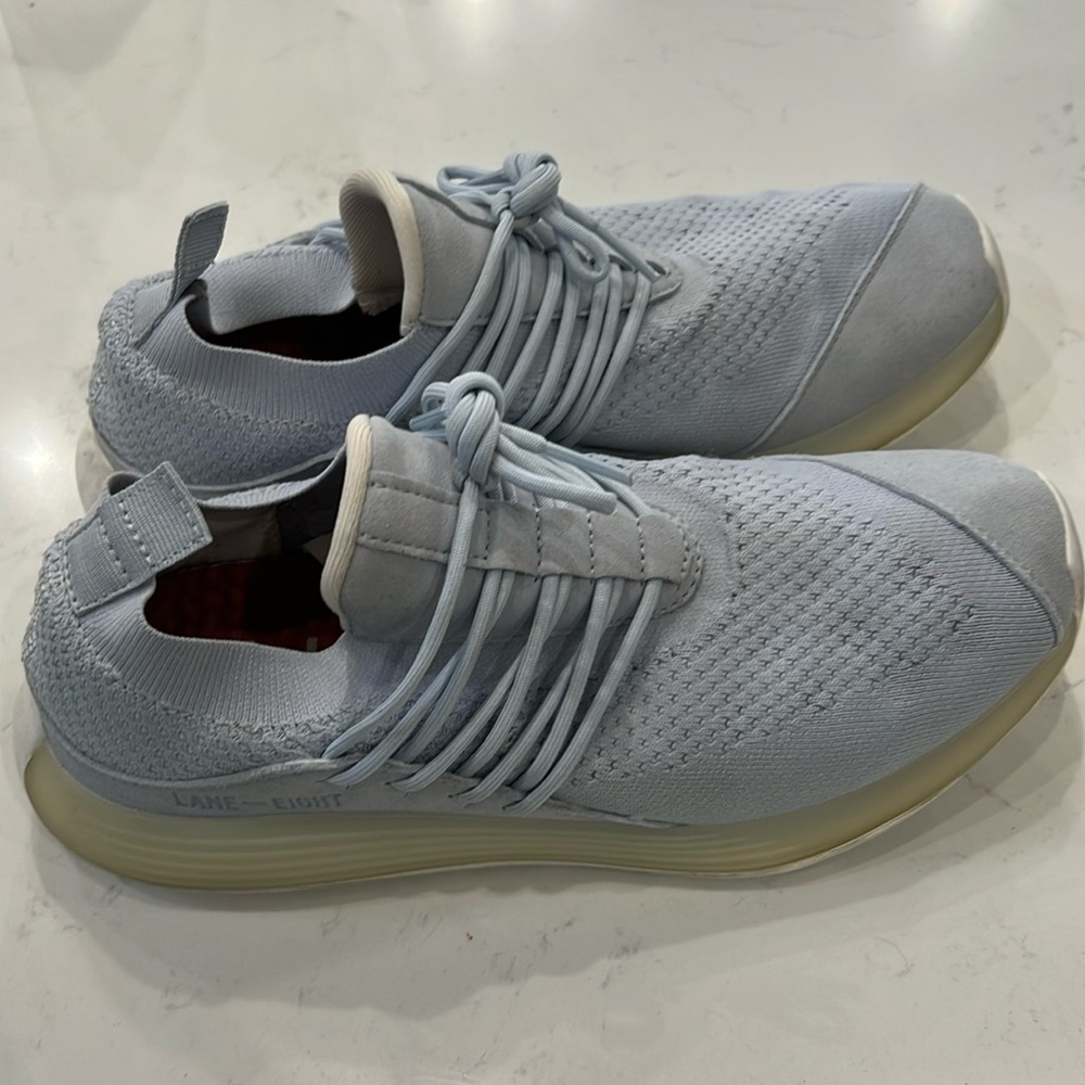 No box Lane-Eight Sneakers. Womens size 8. Great condition baby blue in color